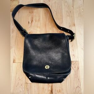Vintage - 2002 Coach Black Leather Saddle Bag